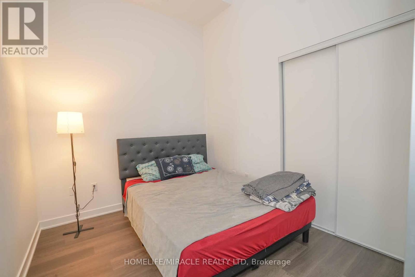 522 - 3900 Confederation Parkway, Mississauga, Ontario  L5B 0M3 - Photo 18 - W12778388