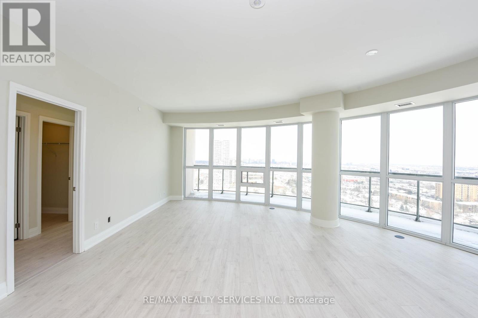 2103 - 15 Lynch Street, Brampton (Queen Street Corridor), Ontario  L0K 1E0 - Photo 15 - W12778410