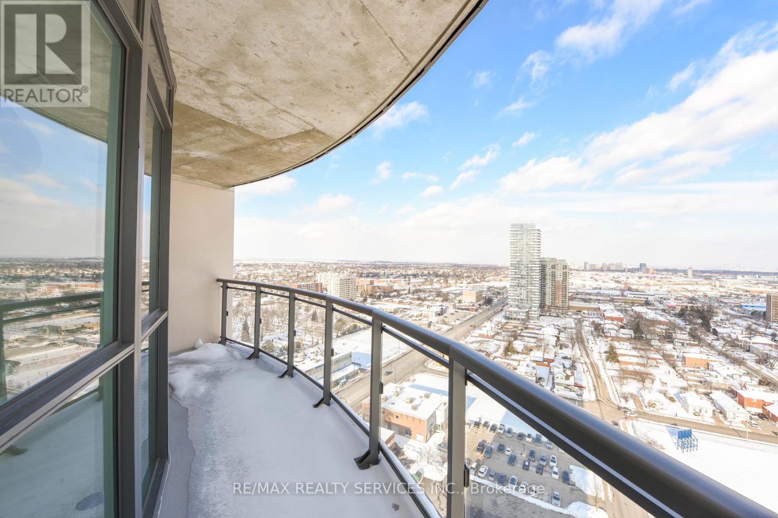 2103 - 15 Lynch Street, Brampton (Queen Street Corridor), Ontario  L0K 1E0 - Photo 32 - W12778410