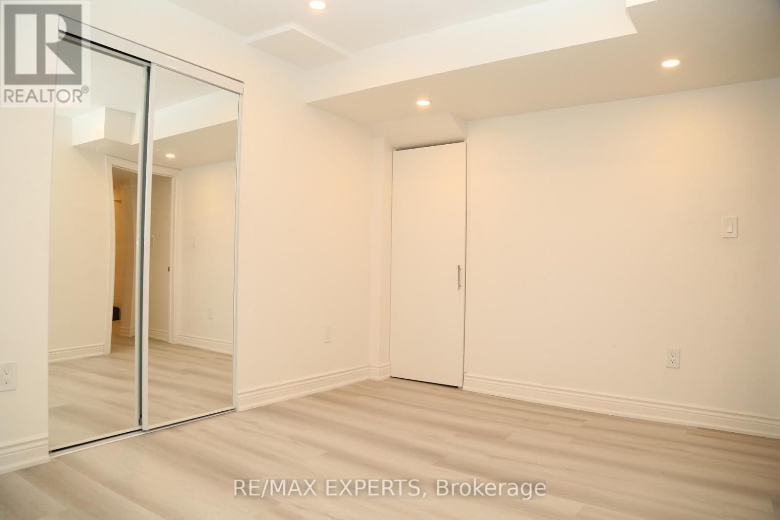 Bsmt - 20 Templeton Court, Brampton, Ontario  L6P 3B2 - Photo 13 - W12778420