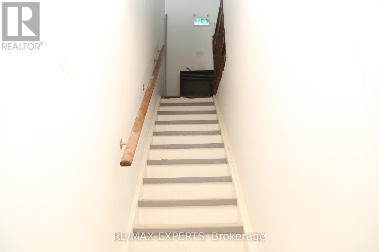 Bsmt - 20 Templeton Court, Brampton, Ontario  L6P 3B2 - Photo 18 - W12778420