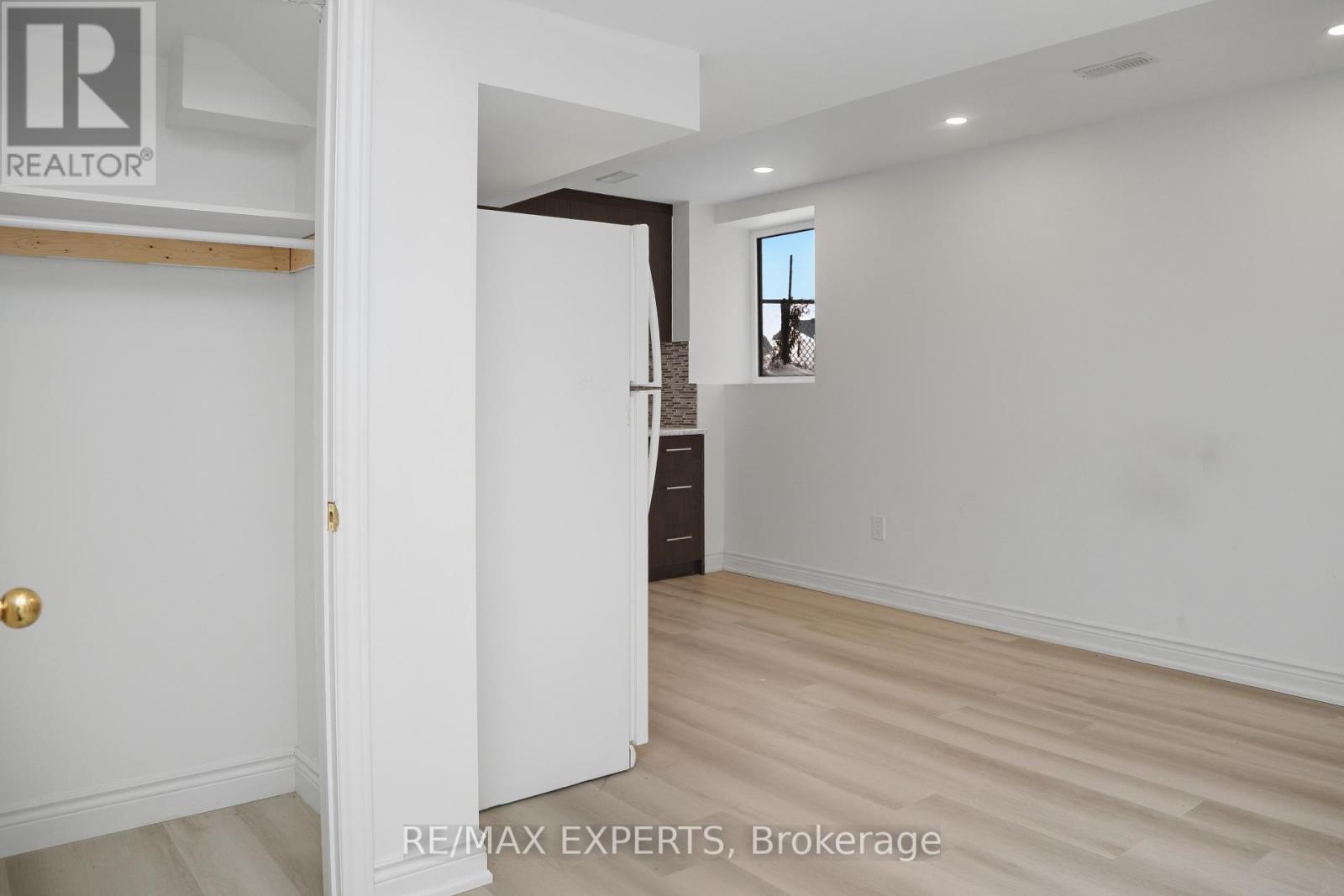 Bsmt - 20 Templeton Court, Brampton, Ontario  L6P 3B2 - Photo 7 - W12778420