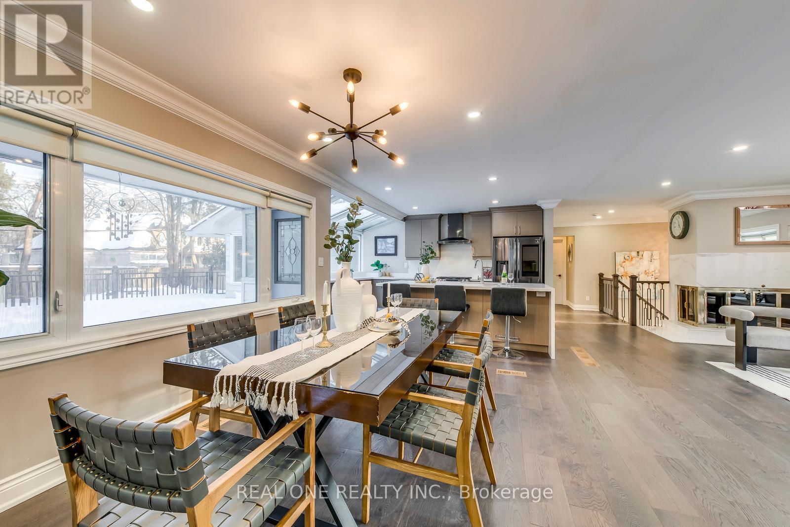 1399 Chriseden Drive, Mississauga, Ontario  L5H 1V1 - Photo 13 - W12778442