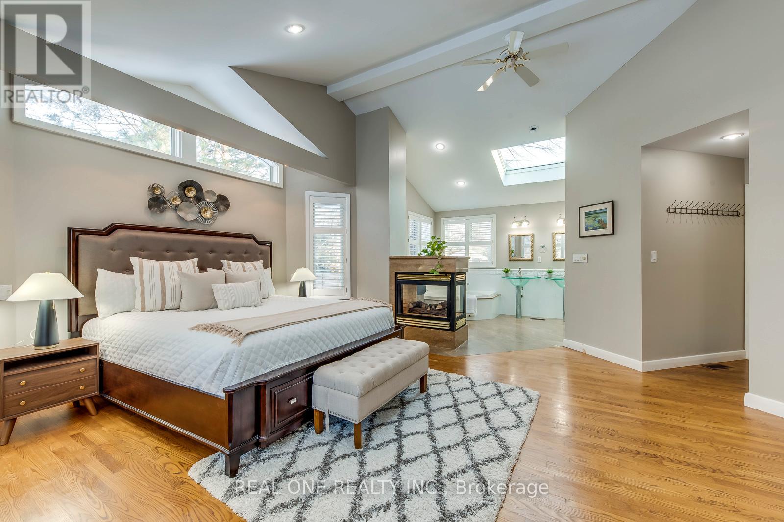 1399 Chriseden Drive, Mississauga, Ontario  L5H 1V1 - Photo 19 - W12778442