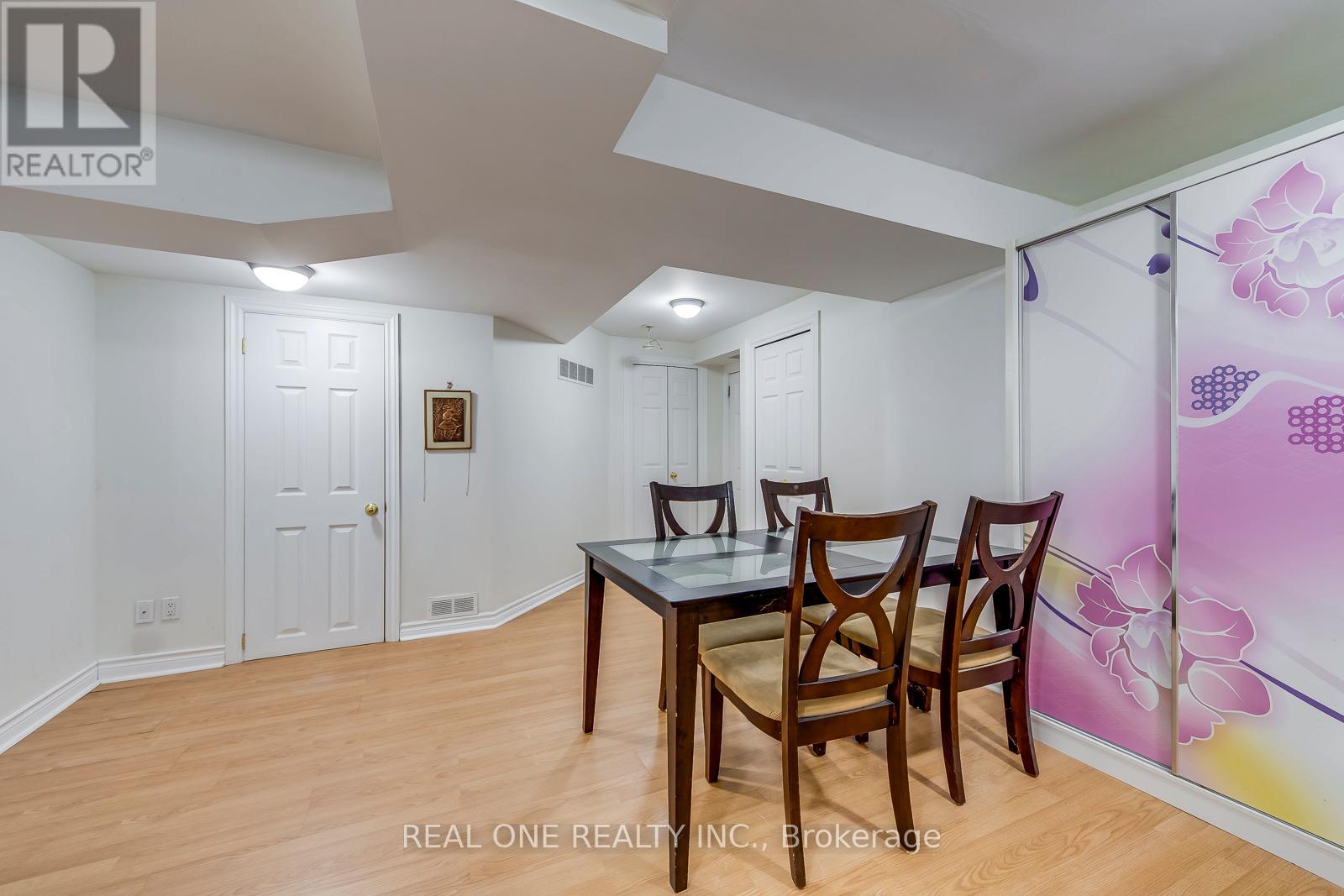 1399 Chriseden Drive, Mississauga, Ontario  L5H 1V1 - Photo 33 - W12778442