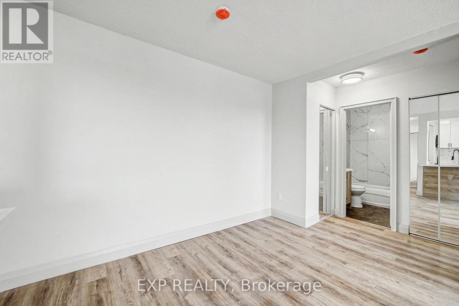 419 - 41 Sutherland Street W, Haldimand, Ontario  N3W 1L1 - Photo 10 - X12778398