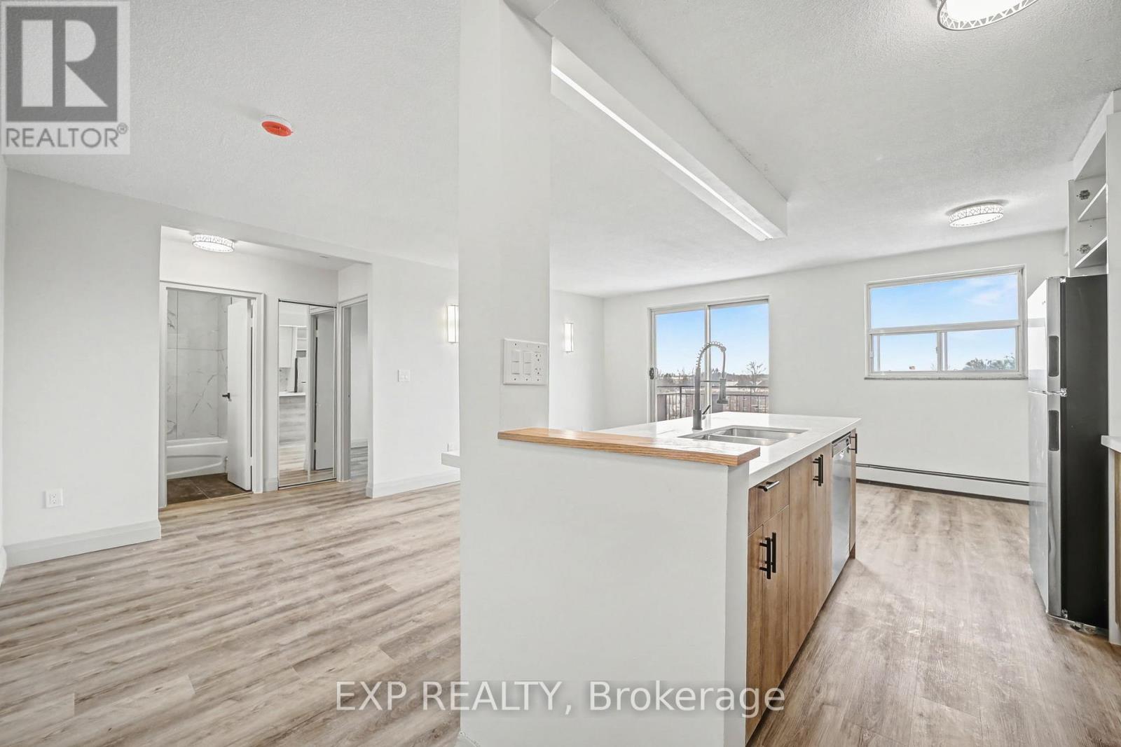 419 - 41 Sutherland Street W, Haldimand, Ontario  N3W 1L1 - Photo 4 - X12778398