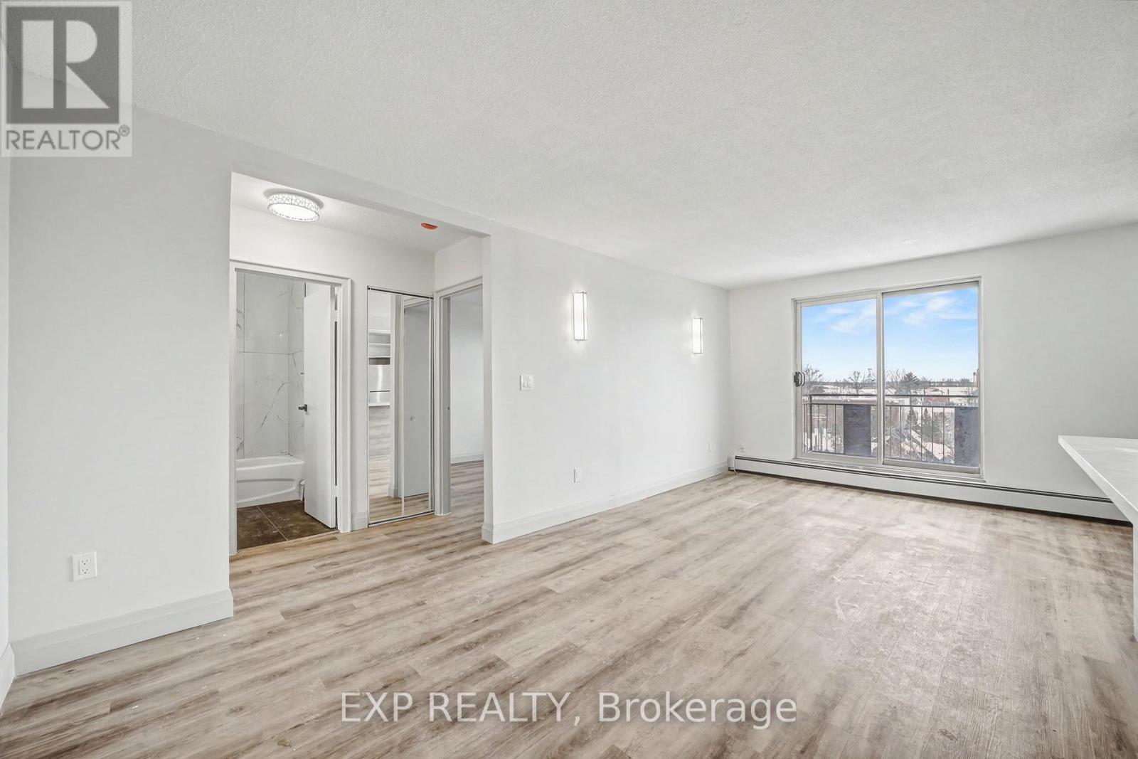 419 - 41 Sutherland Street W, Haldimand, Ontario  N3W 1L1 - Photo 7 - X12778398