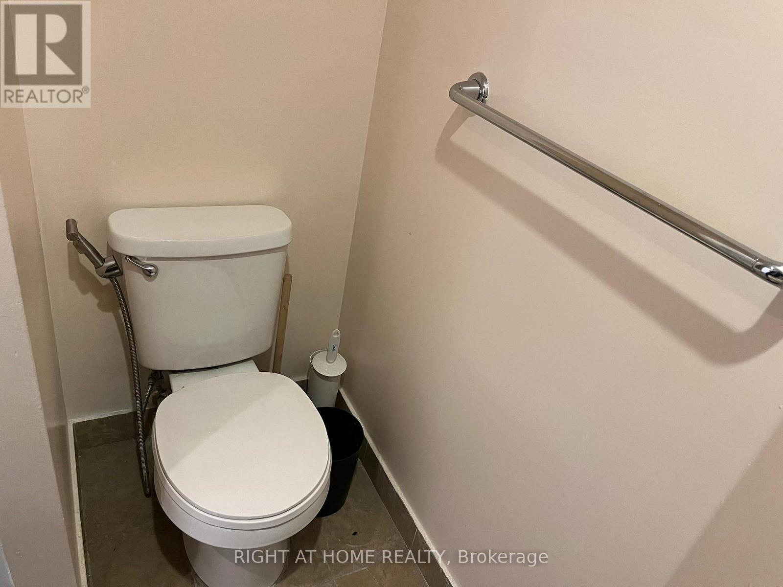 2408 - 208 Queens Quay W, Toronto (Waterfront Communities), Ontario  M5J 2Y5 - Photo 18 - C12554772