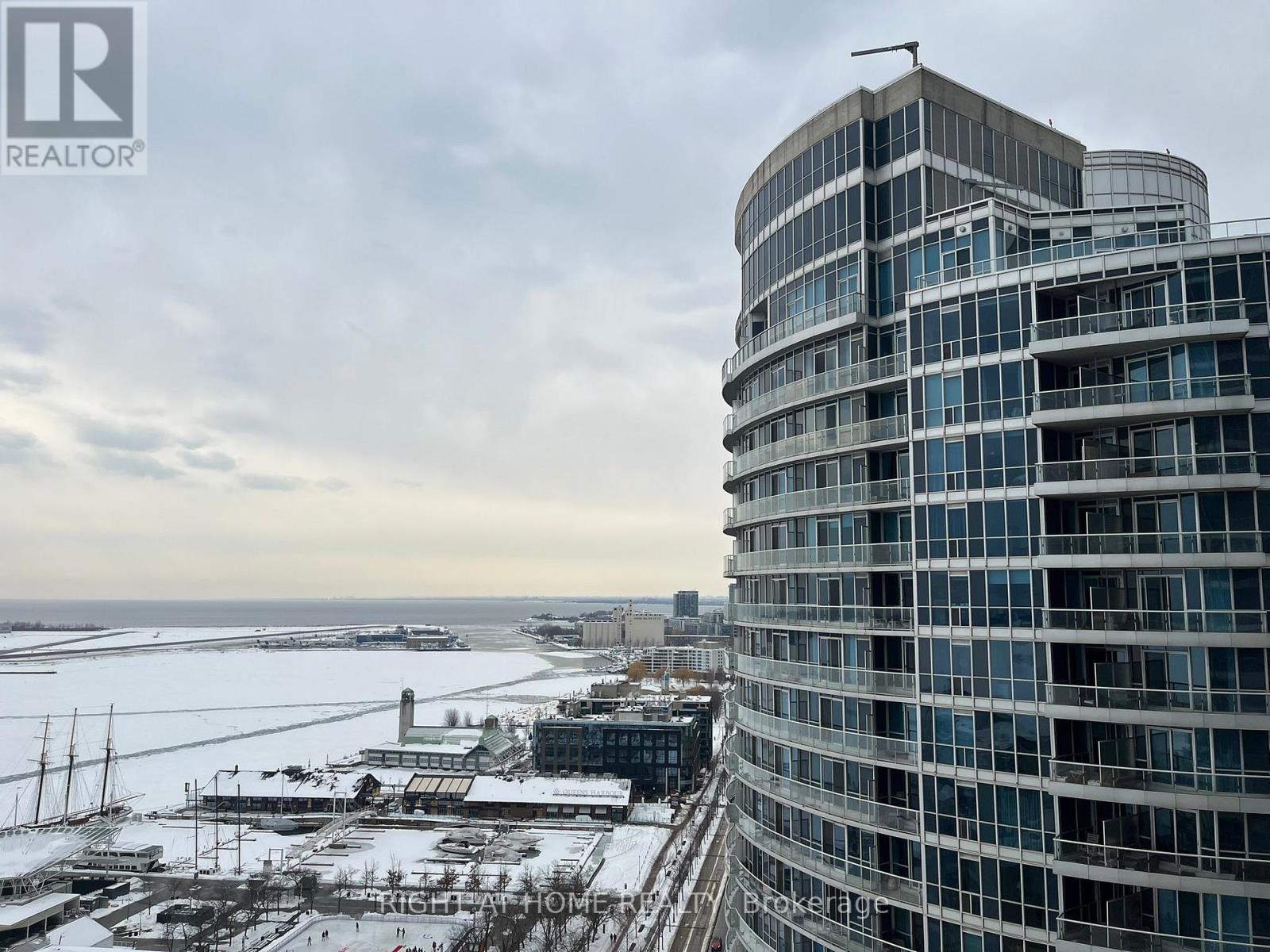 2408 - 208 Queens Quay W, Toronto (Waterfront Communities), Ontario  M5J 2Y5 - Photo 22 - C12554772