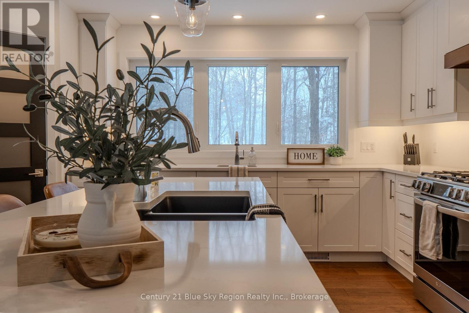 81 Oakridge Drive, East Ferris, Ontario  P0H 1K0 - Photo 10 - X12778528