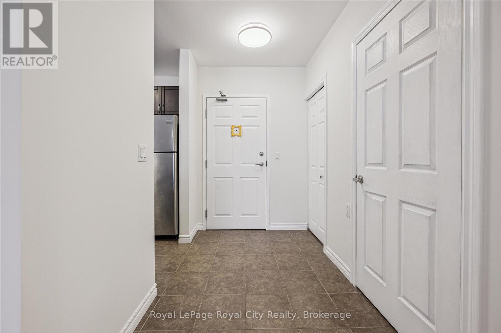 207 - 2 Colonial Drive, Guelph, Ontario  N1L 0K8 - Photo 4 - X12778580