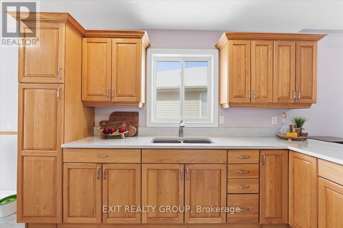 14 Stonegate Crescent, Quinte West (Frankford Ward), Ontario  K0K 2C0 - Photo 13 - X12778574