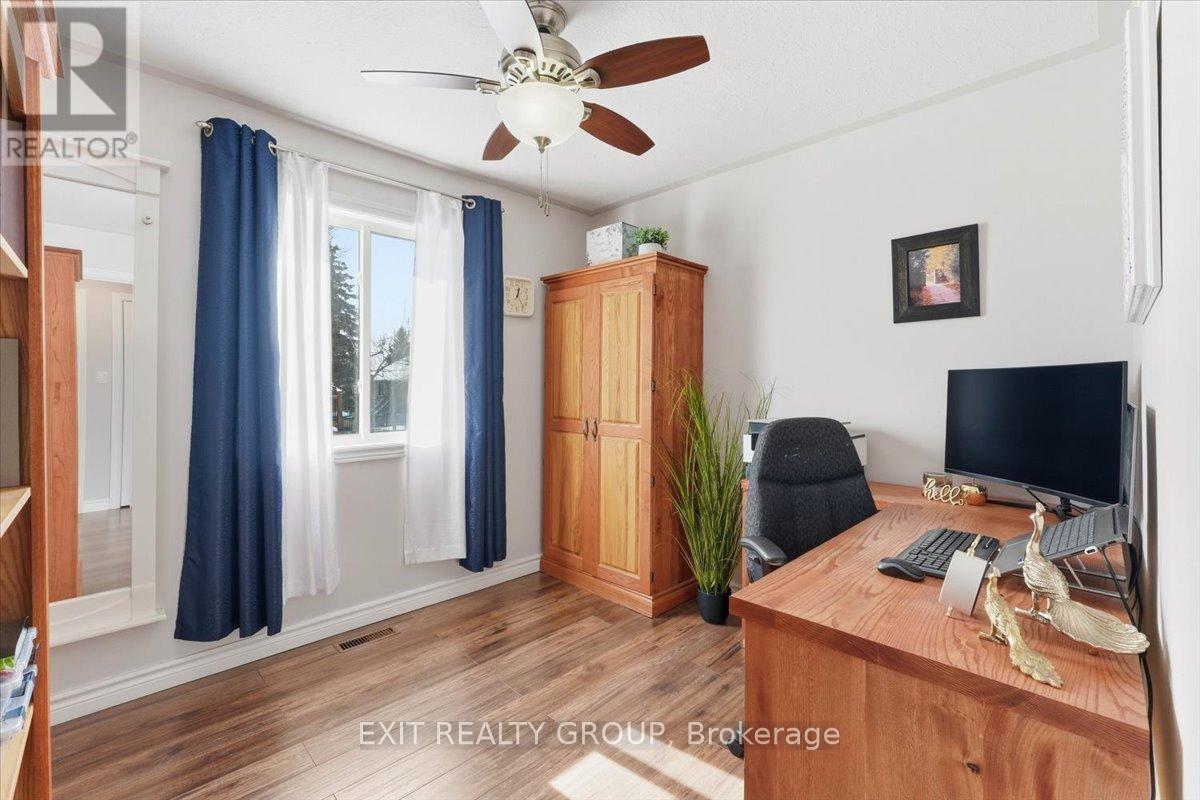 14 Stonegate Crescent, Quinte West (Frankford Ward), Ontario  K0K 2C0 - Photo 20 - X12778574