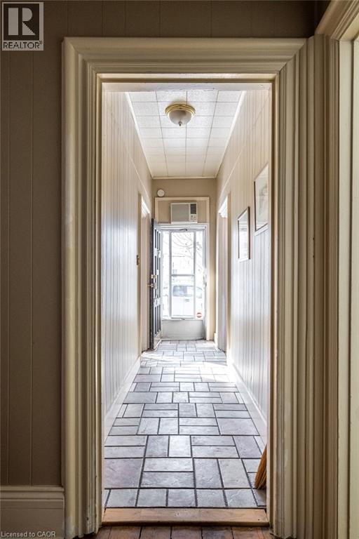 50 Macaulay Street W, Hamilton, Ontario  L8L 1E7 - Photo 4 - 40804208