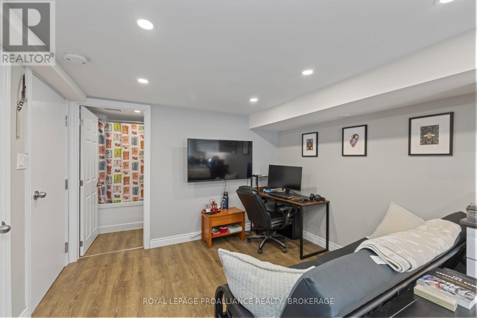 120 Hillendale Avenue, Kingston (West Of Sir John A. Blvd), Ontario  K7M 1S7 - Photo 22 - X12778612