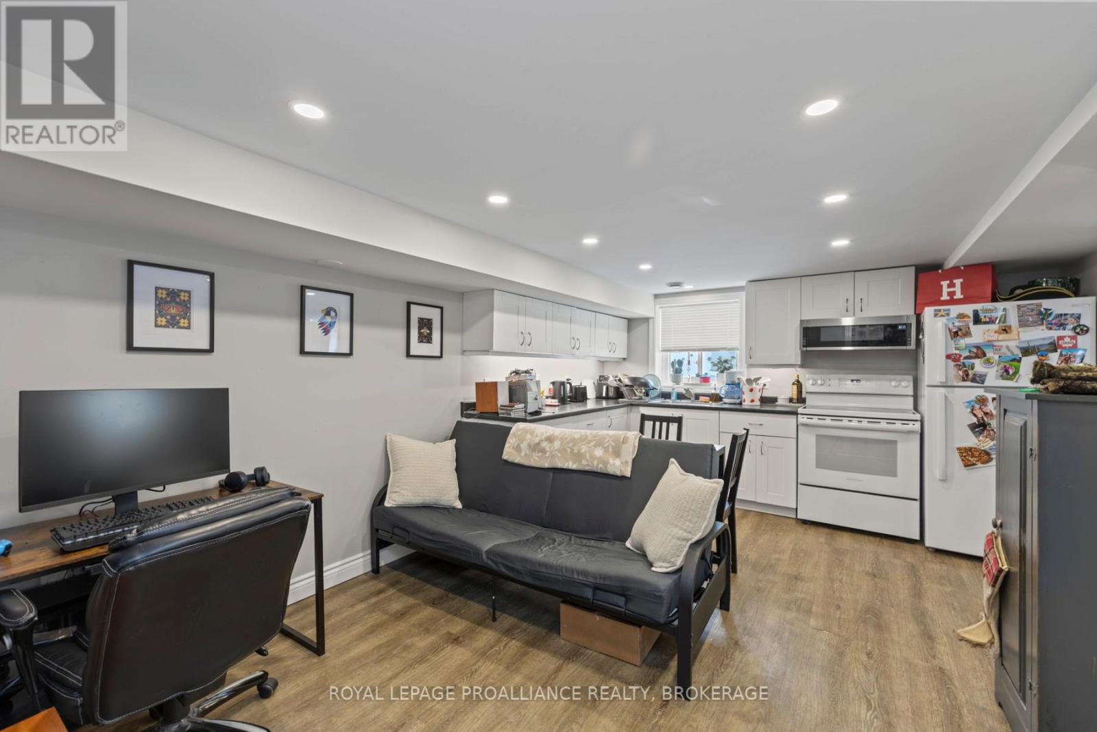 120 Hillendale Avenue, Kingston (West Of Sir John A. Blvd), Ontario  K7M 1S7 - Photo 23 - X12778612