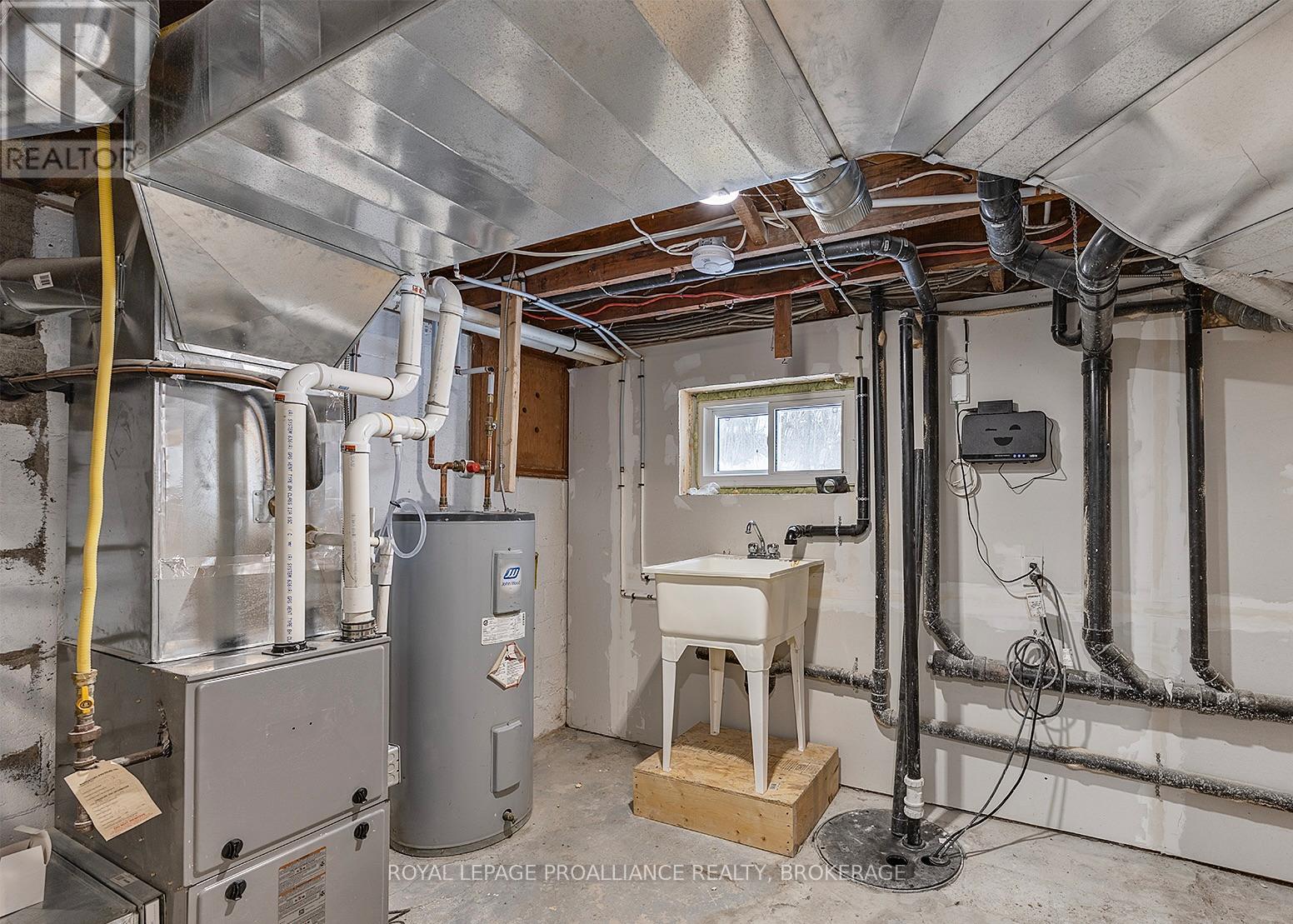 120 Hillendale Avenue, Kingston (West Of Sir John A. Blvd), Ontario  K7M 1S7 - Photo 31 - X12778612