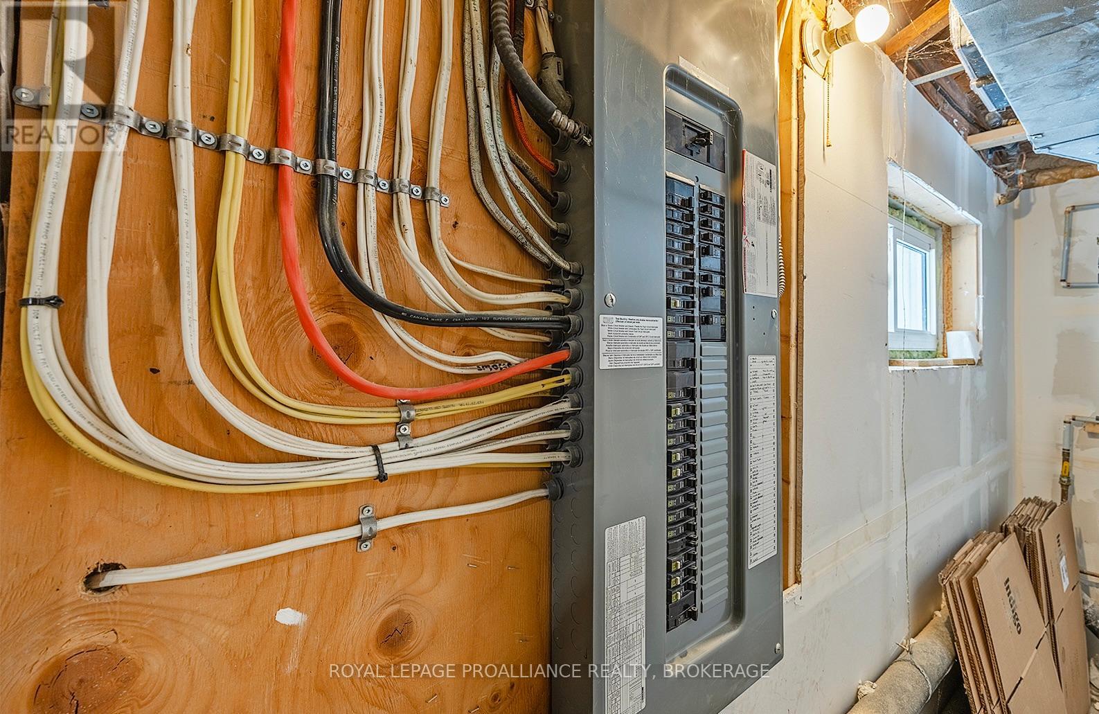 120 Hillendale Avenue, Kingston (West Of Sir John A. Blvd), Ontario  K7M 1S7 - Photo 32 - X12778612