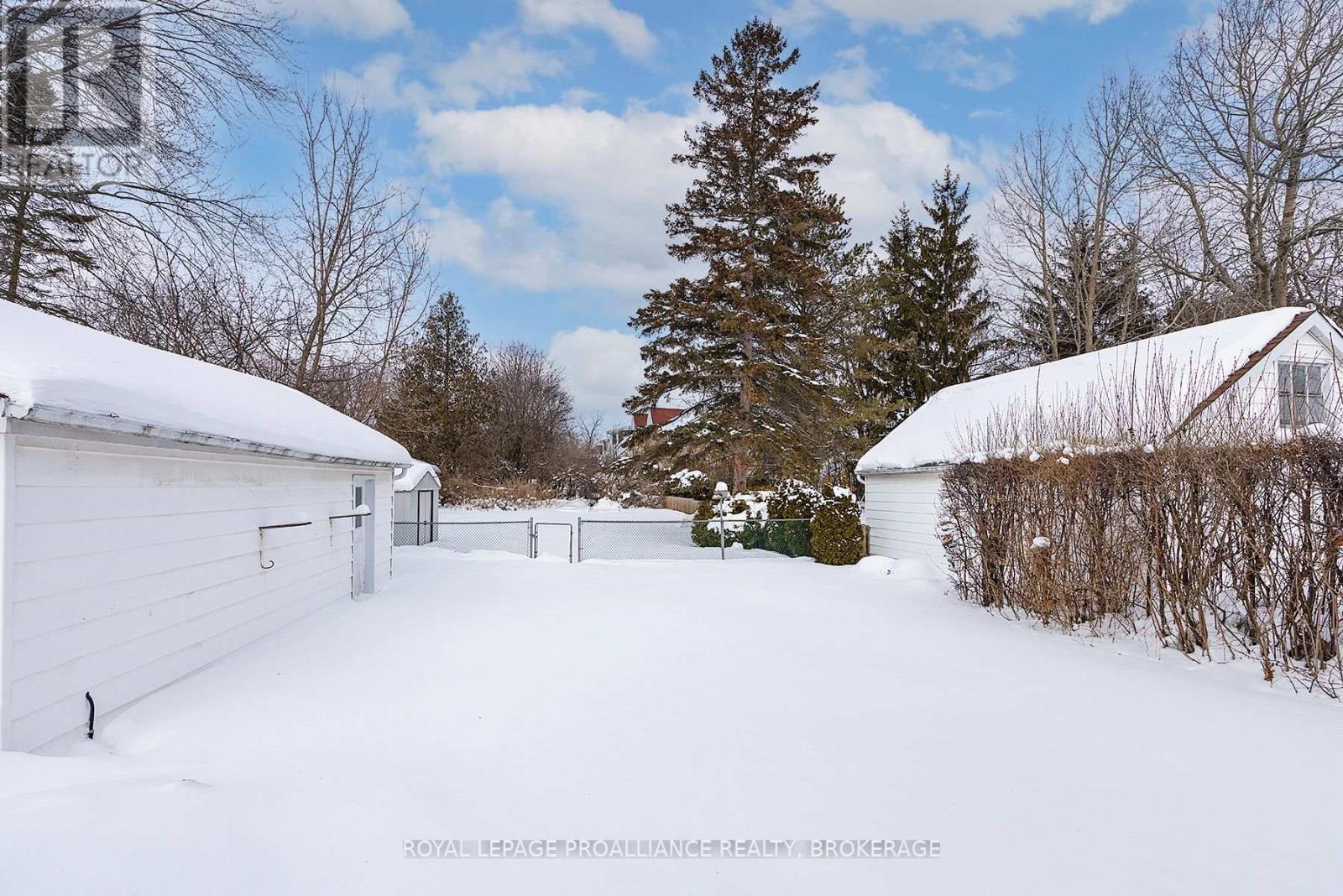 120 Hillendale Avenue, Kingston (West Of Sir John A. Blvd), Ontario  K7M 1S7 - Photo 34 - X12778612