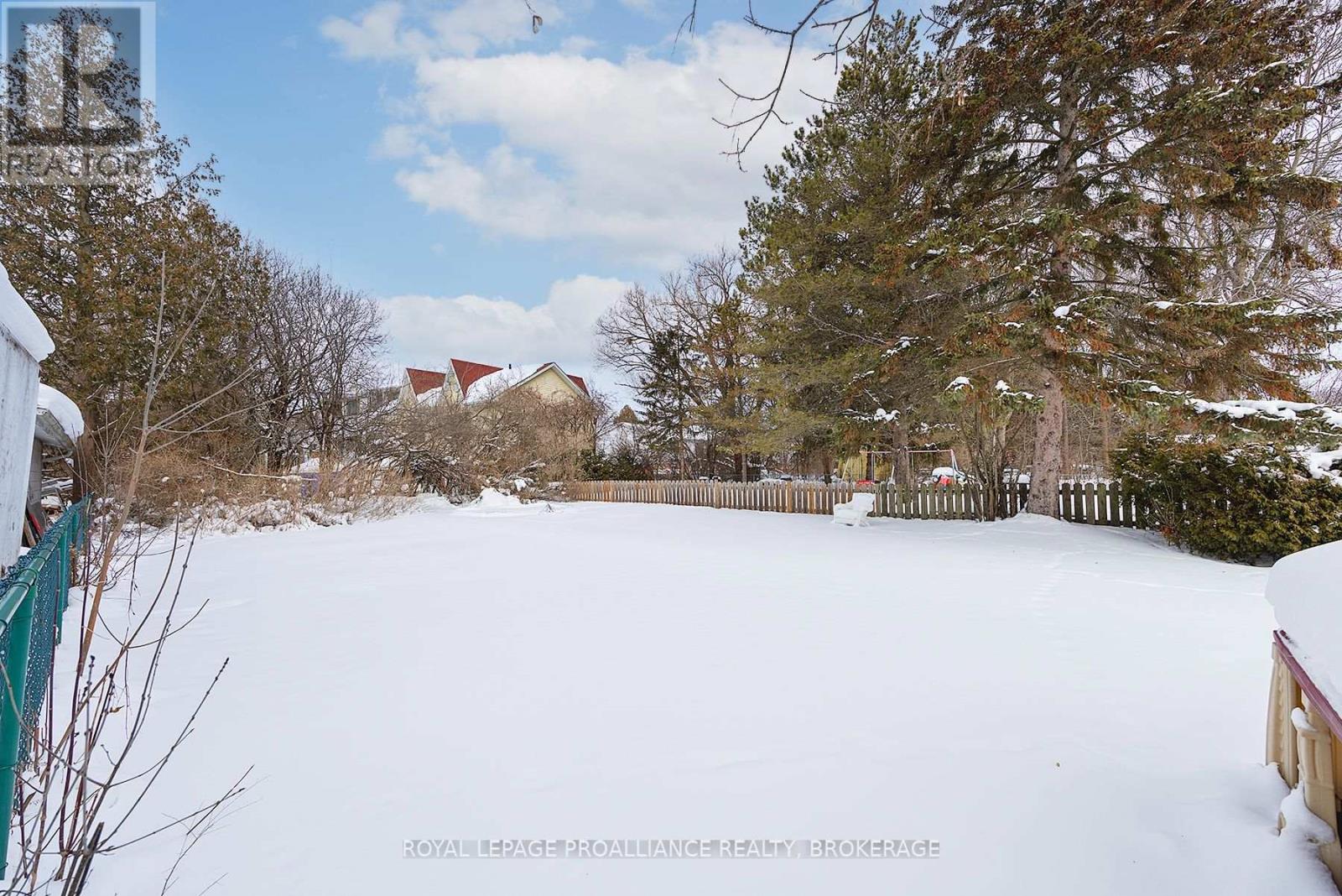 120 Hillendale Avenue, Kingston (West Of Sir John A. Blvd), Ontario  K7M 1S7 - Photo 36 - X12778612