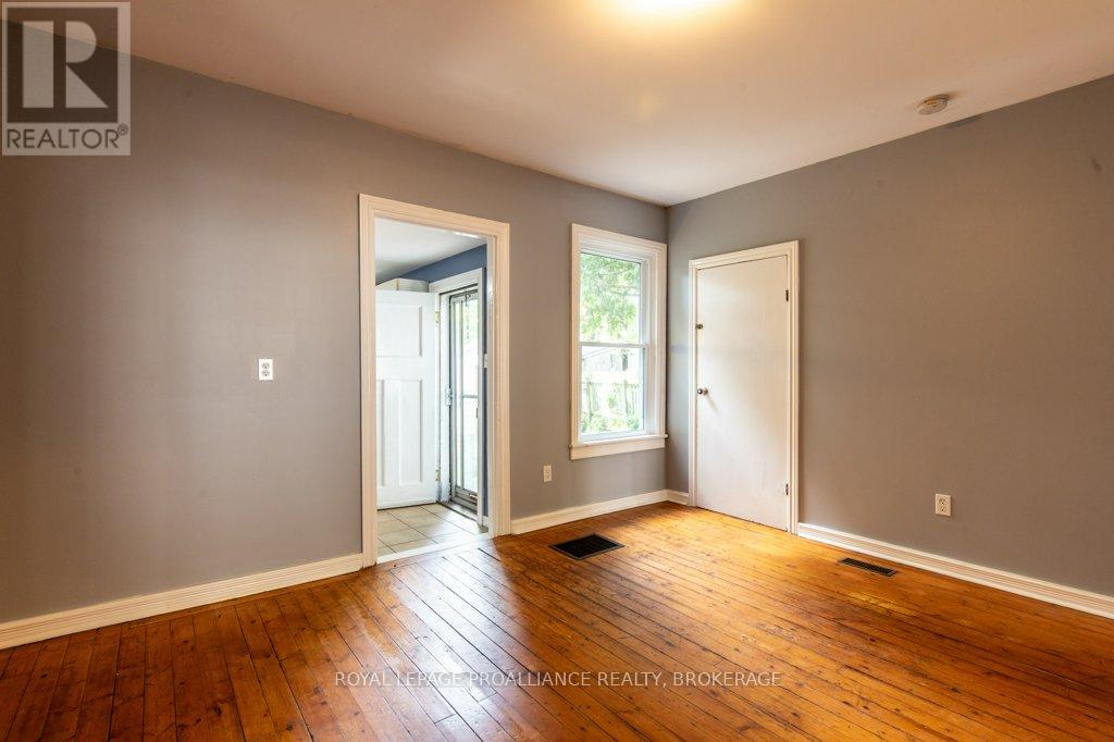 76-78 North Street N, Kingston (East Of Sir John A. Blvd), Ontario  K7K 1J9 - Photo 28 - X12778732