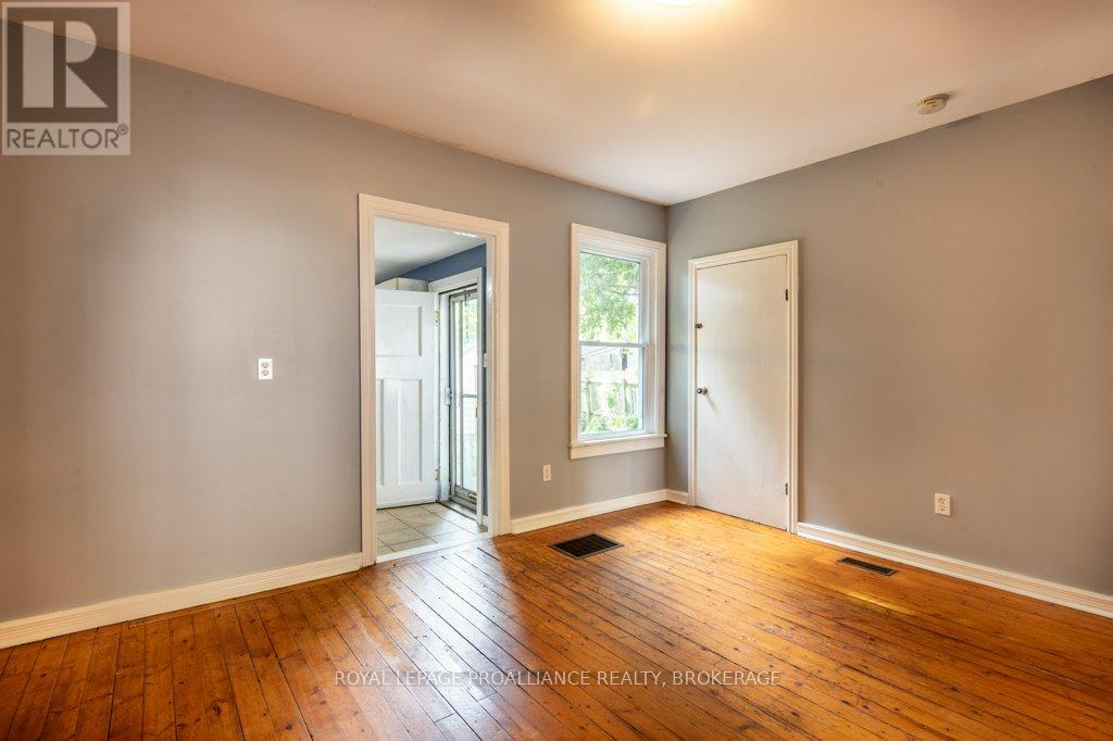 76-78 North Street N, Kingston (East Of Sir John A. Blvd), Ontario  K7K 1J9 - Photo 29 - X12778732