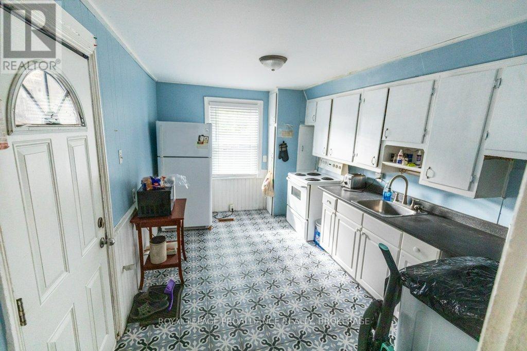 76-78 North Street N, Kingston (East Of Sir John A. Blvd), Ontario  K7K 1J9 - Photo 3 - X12778732