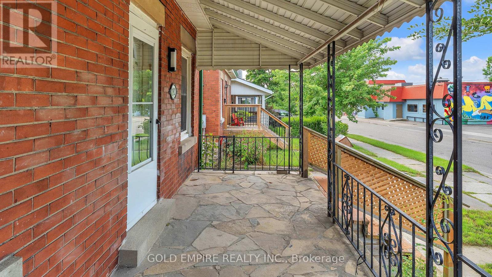 192 St Julien Street, London East, Ontario  N5Z 2M9 - Photo 3 - X12778660