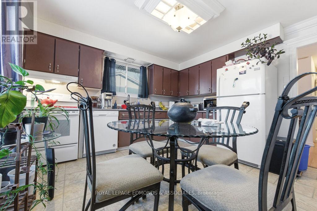 31 Herman Street, Petawawa, Ontario  K8H 1W1 - Photo 12 - X12778486