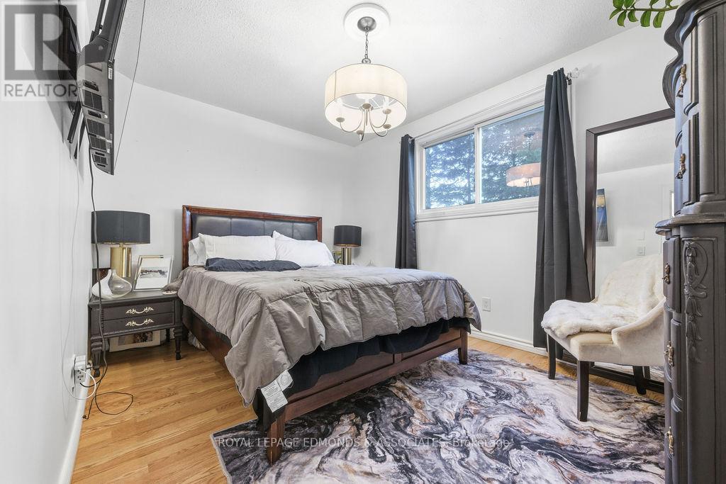 31 Herman Street, Petawawa, Ontario  K8H 1W1 - Photo 18 - X12778486