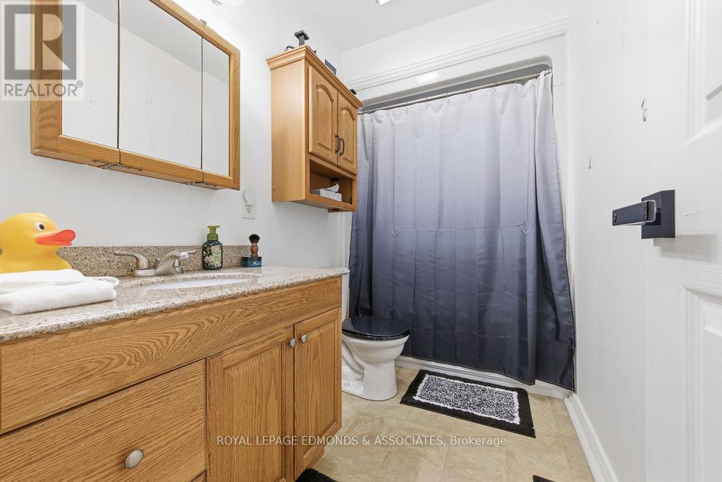 31 Herman Street, Petawawa, Ontario  K8H 1W1 - Photo 20 - X12778486