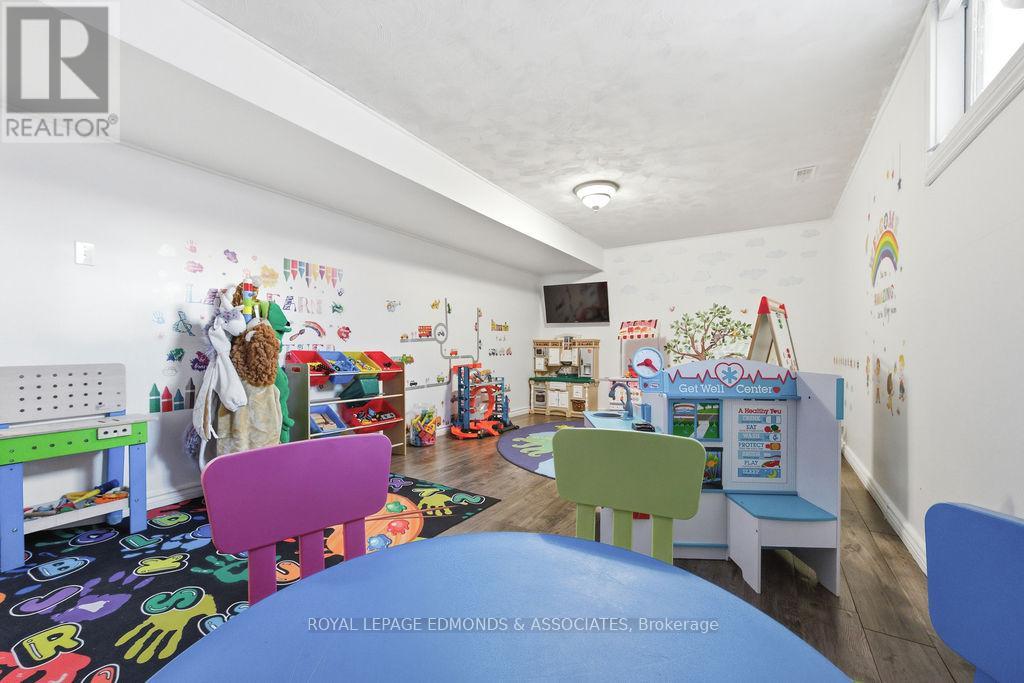 31 Herman Street, Petawawa, Ontario  K8H 1W1 - Photo 22 - X12778486