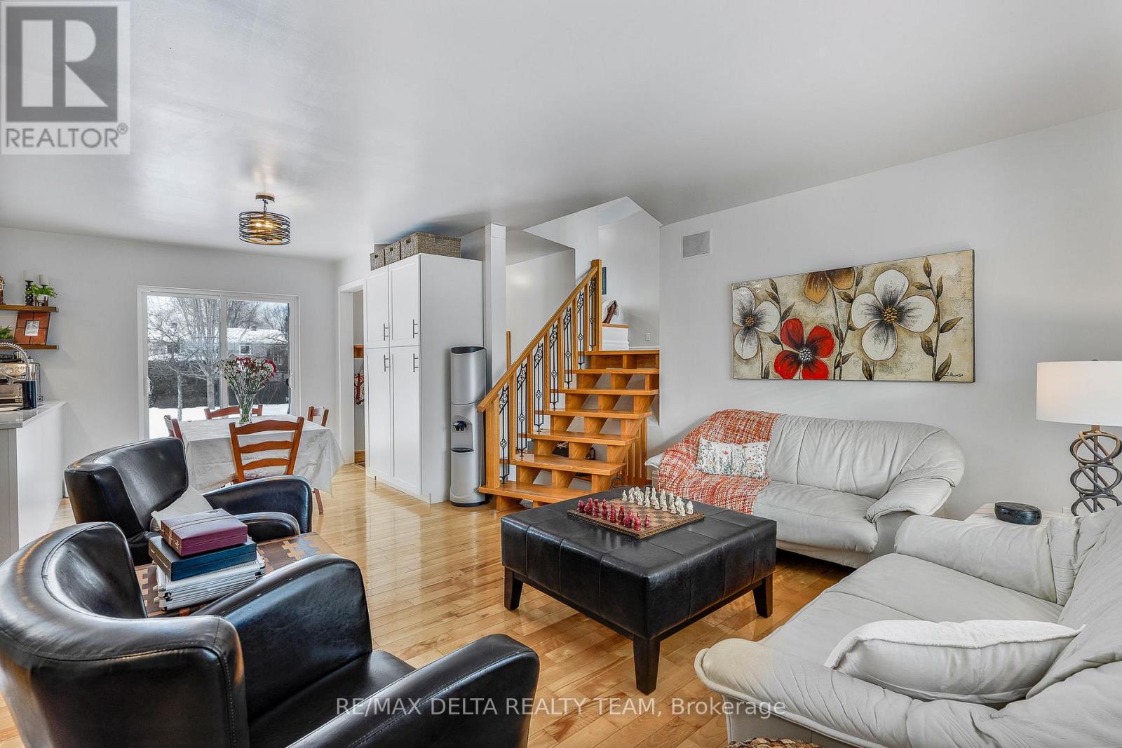 261 Agathe Street, Clarence-Rockland, Ontario  K4K 1K7 - Photo 4 - X12778638