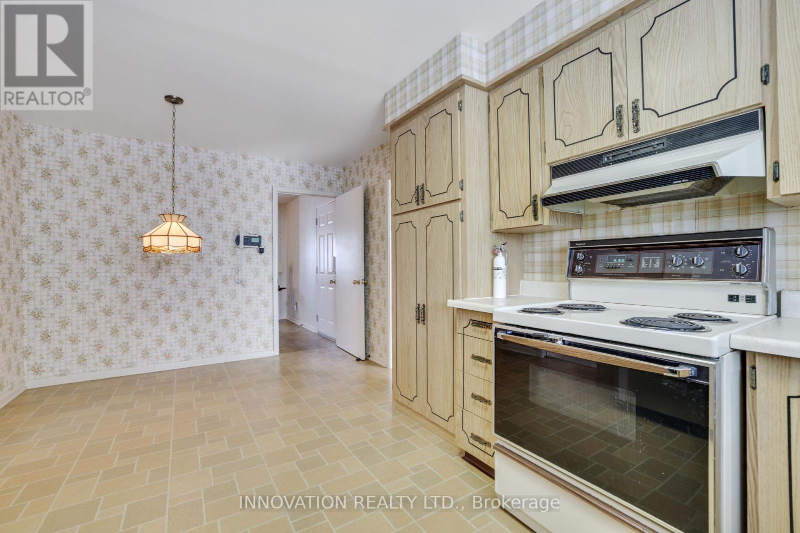 935 Parkhaven Avenue, Ottawa, Ontario  K2B 5K4 - Photo 7 - X12778648