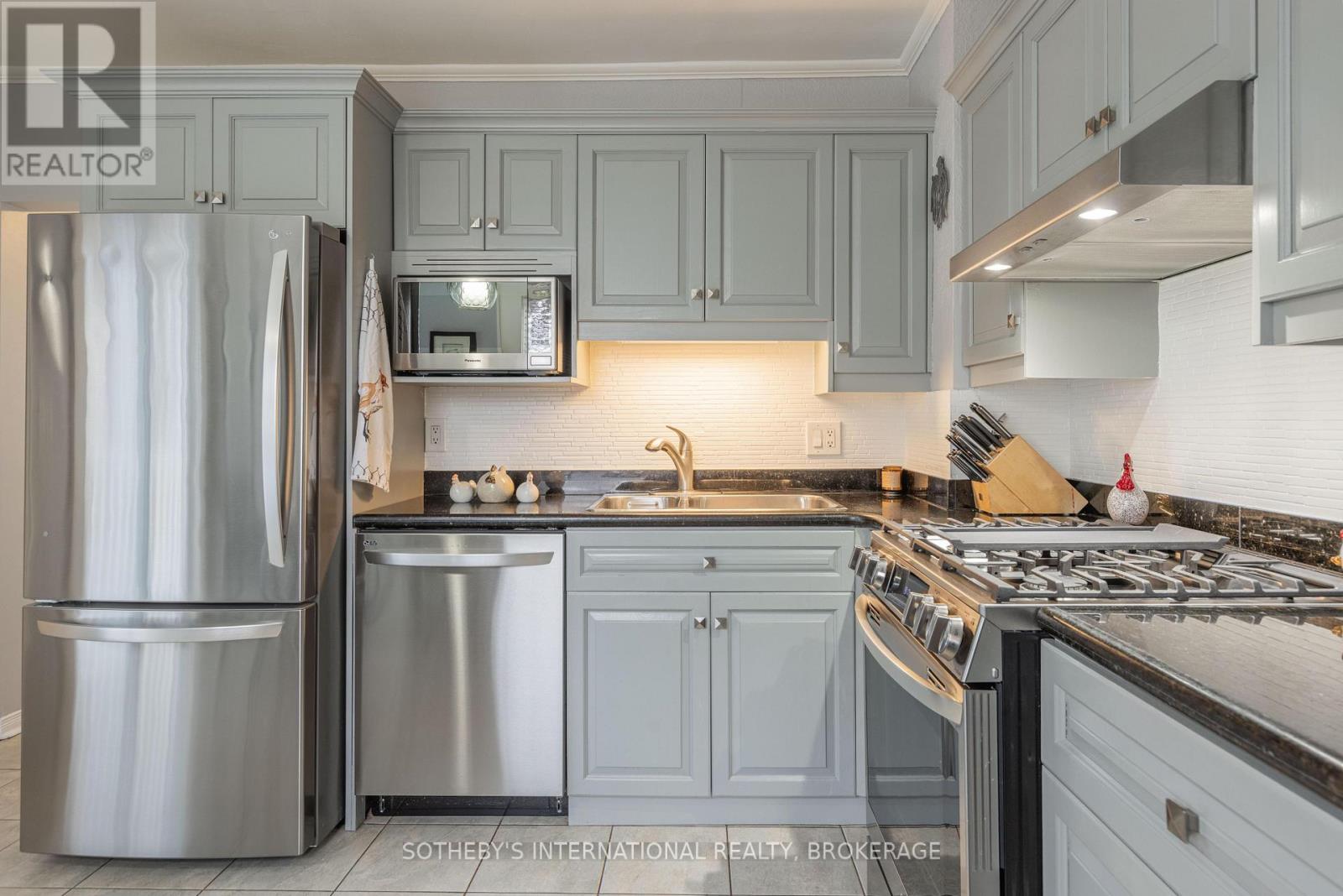 18 Dexter Street, St. Catharines, Ontario  L2S 2L6 - Photo 18 - X12778536