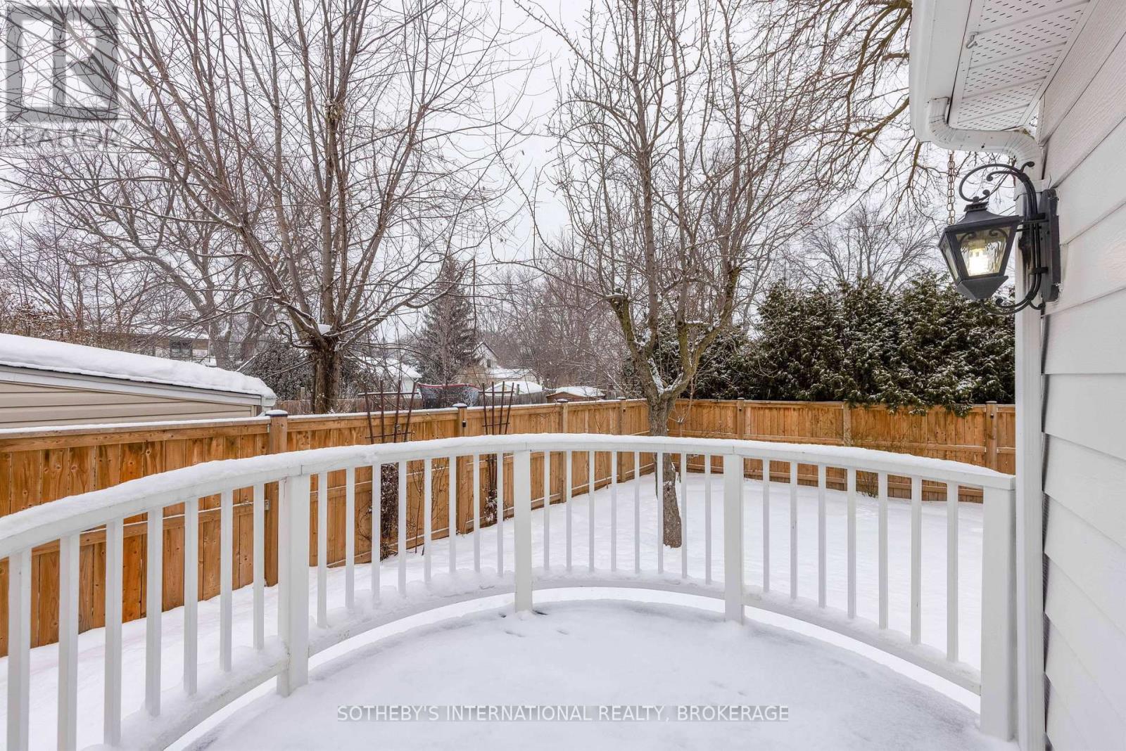 18 Dexter Street, St. Catharines, Ontario  L2S 2L6 - Photo 7 - X12778536