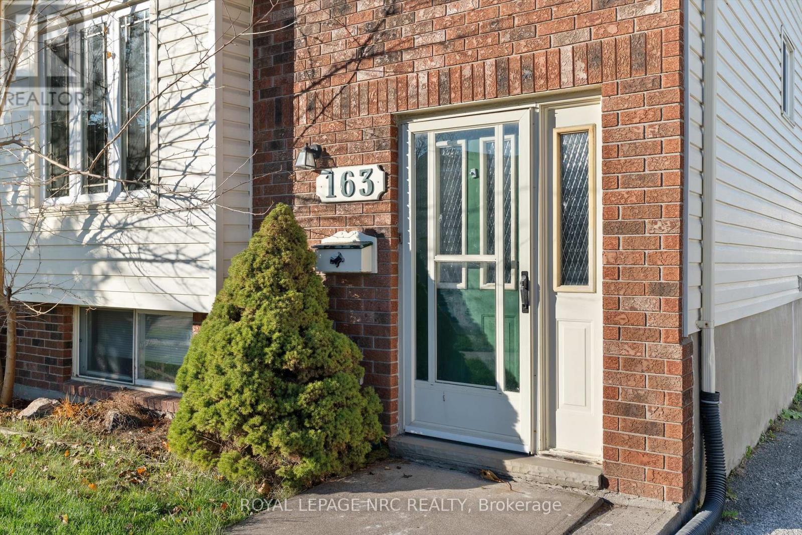 163 Pine Street S, Thorold (Thorold Downtown), Ontario  L2V 3M5 - Photo 4 - X12778628
