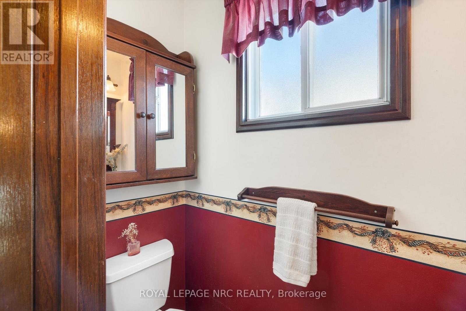 163 Pine Street S, Thorold (Thorold Downtown), Ontario  L2V 3M5 - Photo 9 - X12778628