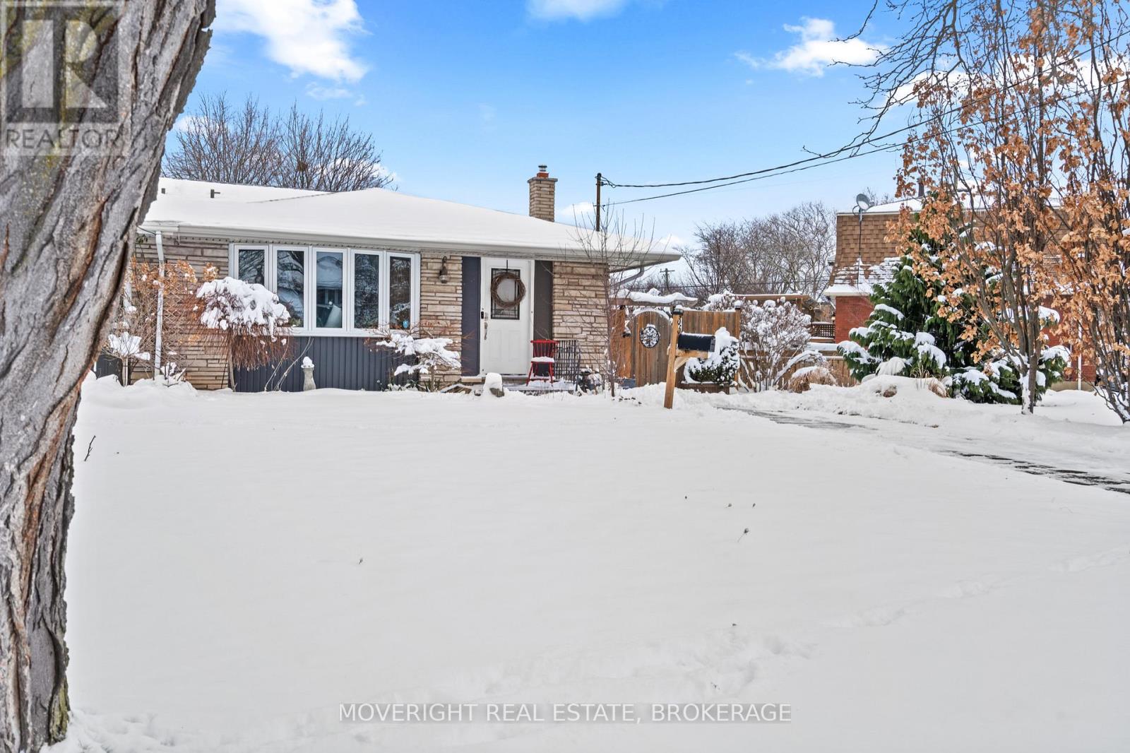 35 Cypress Street, St. Catharines, Ontario  L2N 4L8 - Photo 2 - X12778694