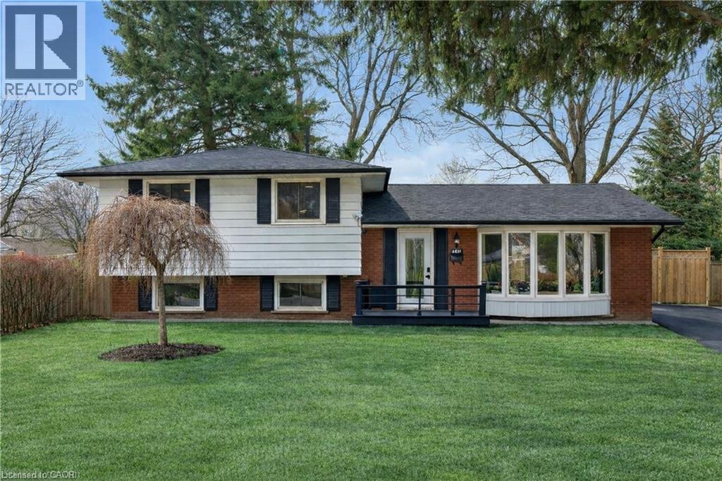 160 COUNCIL Crescent, Ancaster, Ontario