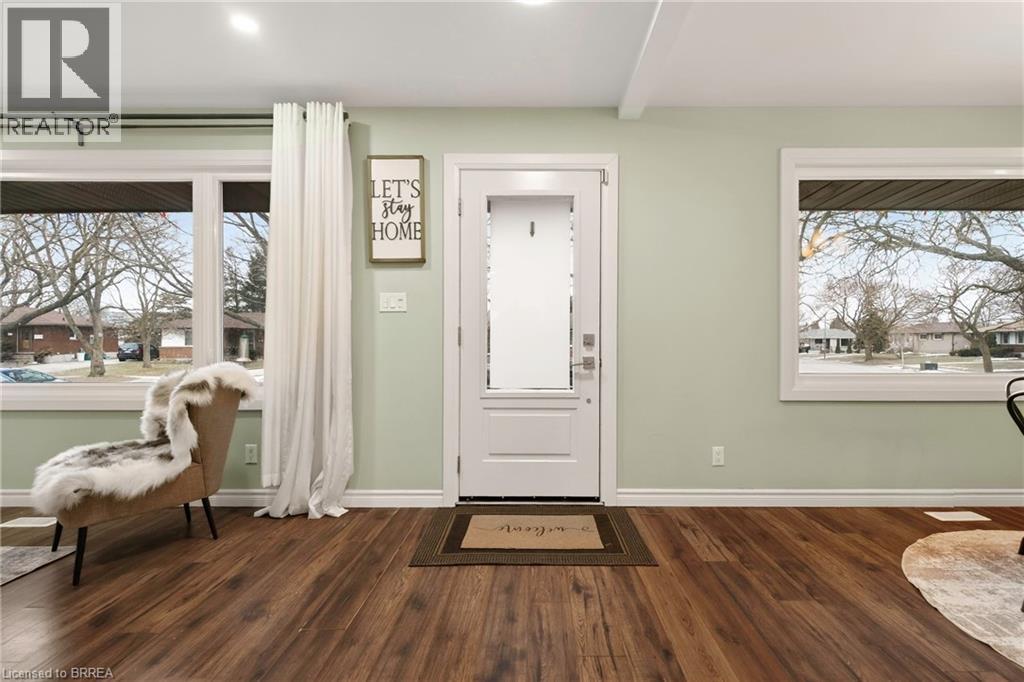 43 Blueridge Crescent, Brantford, Ontario  N3R 5E6 - Photo 2 - 40798574