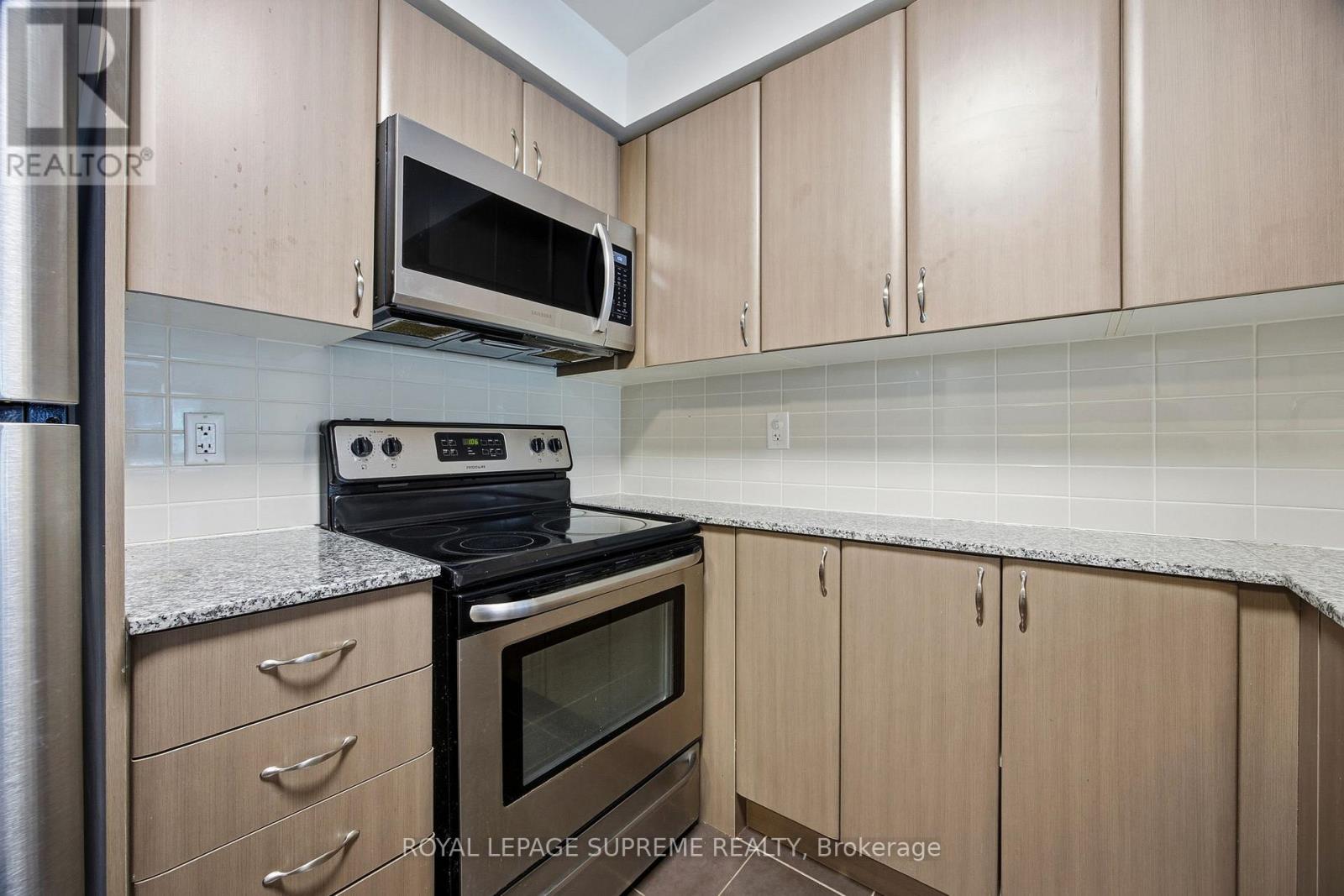 358 - 525 Wilson Avenue, Toronto, Ontario  M3H 0A7 - Photo 8 - C12778588