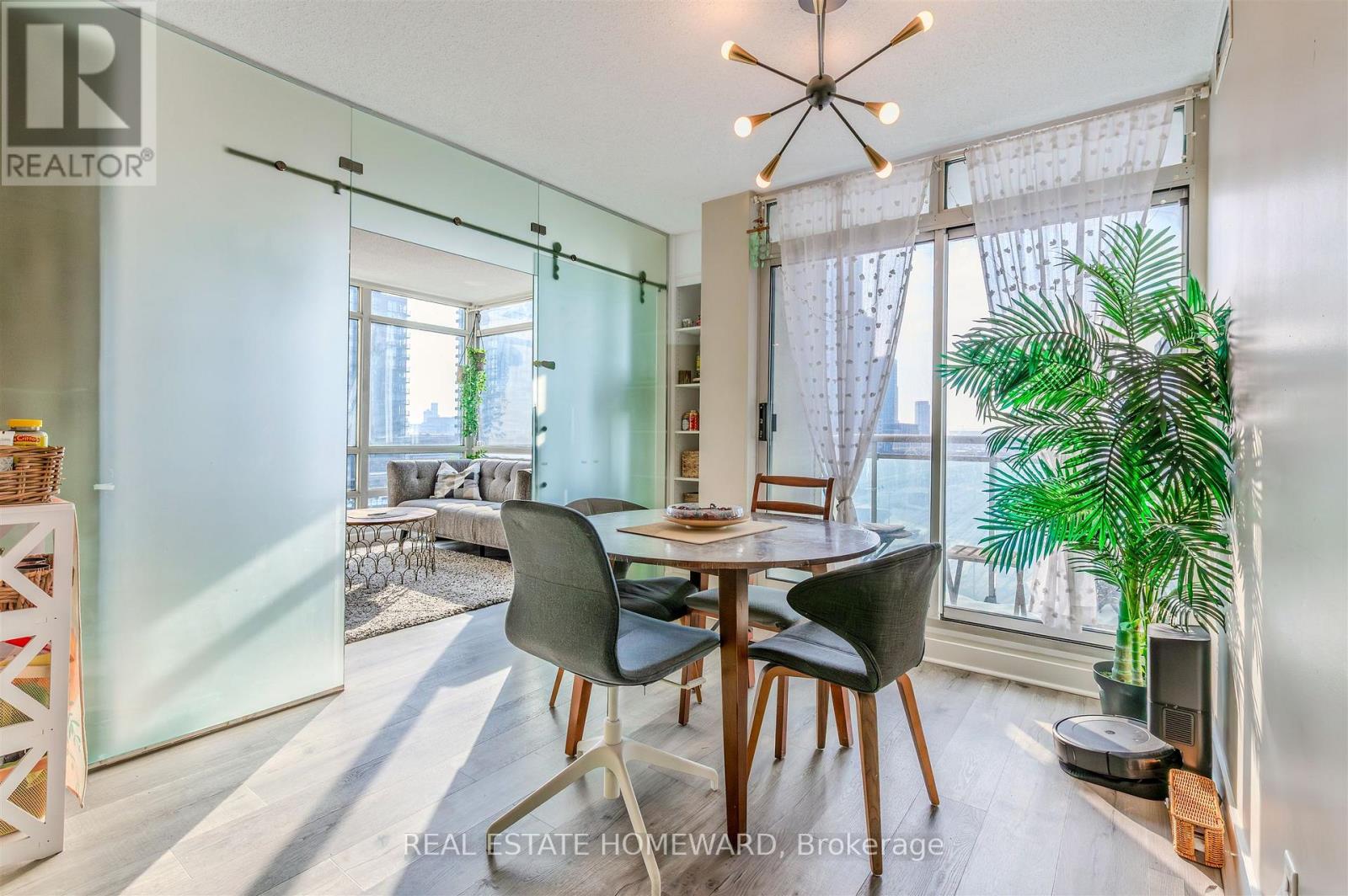 803 - 397 Front Street W, Toronto, Ontario  M5V 3S1 - Photo 10 - C12778656