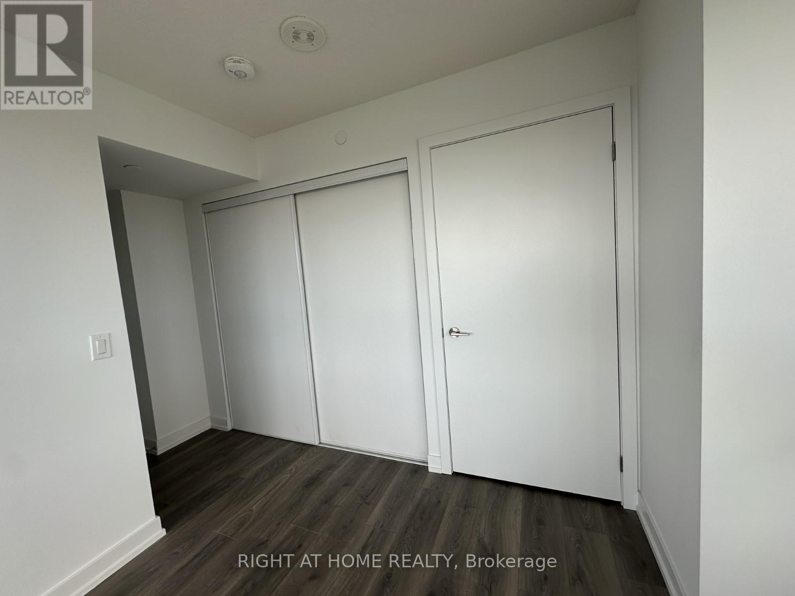 2204 - 1435 Celebration Drive, Pickering, Ontario  L1W 0C4 - Photo 16 - E12778468