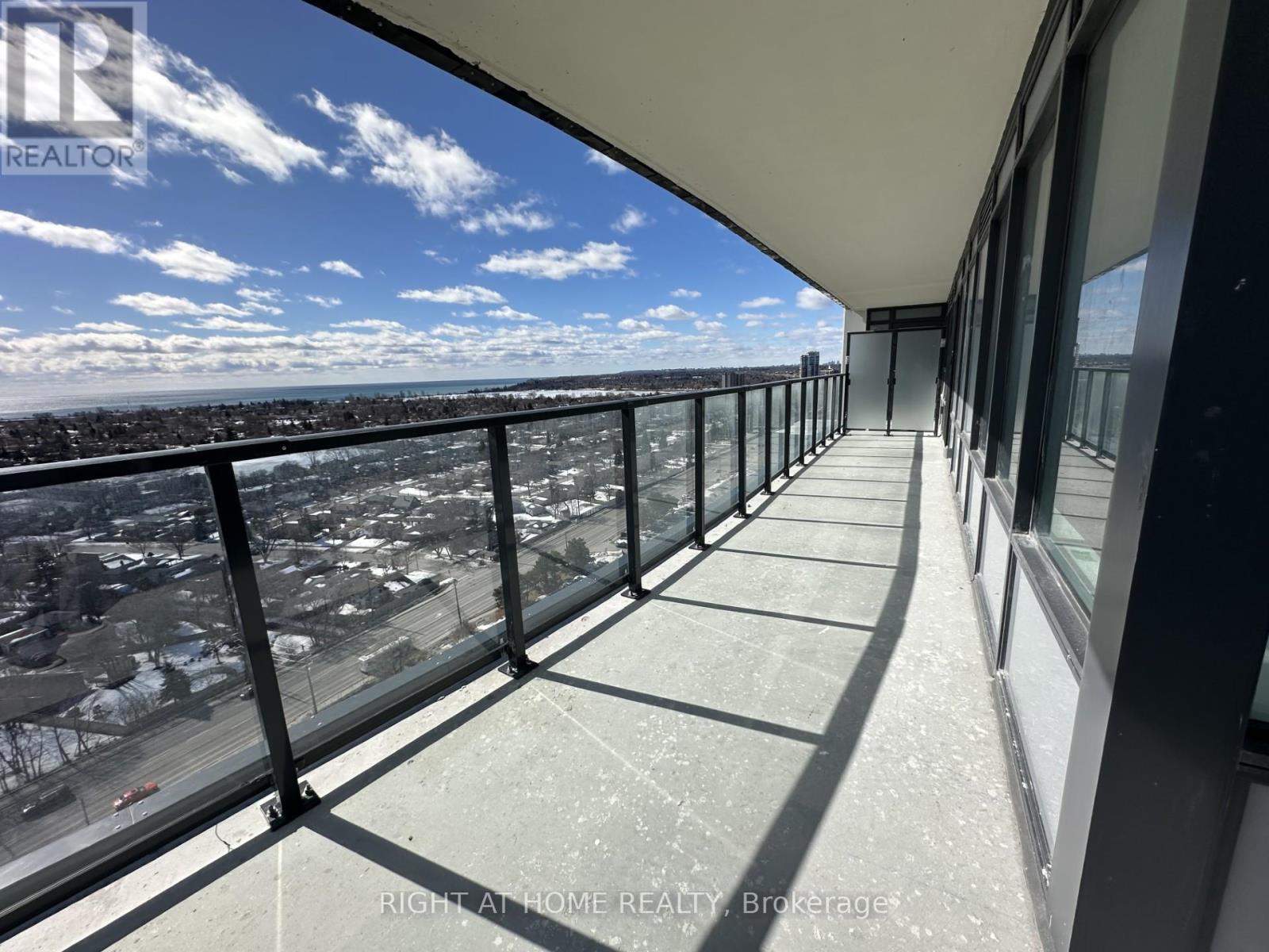 2204 - 1435 Celebration Drive, Pickering, Ontario  L1W 0C4 - Photo 3 - E12778468