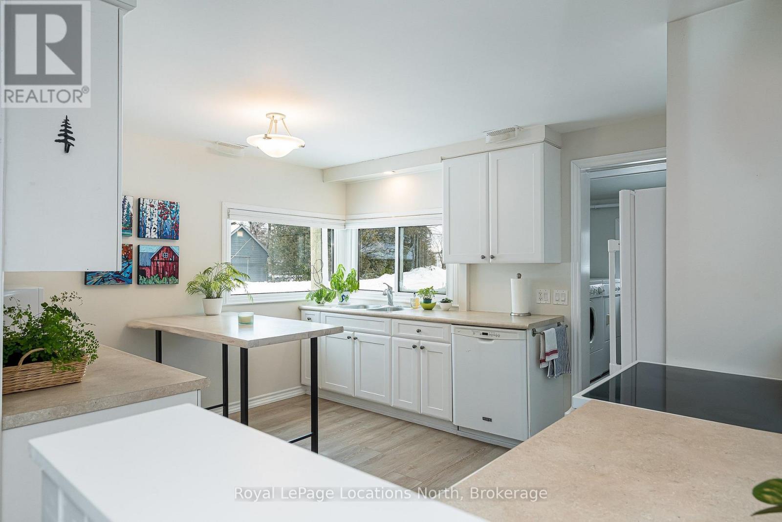 23 Huron Street W, Blue Mountains, Ontario  N0H 2P0 - Photo 10 - X12778690