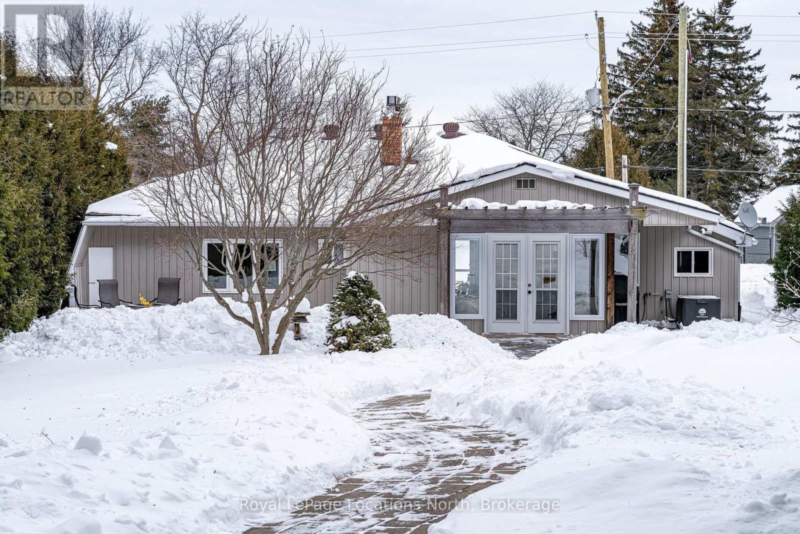 23 HURON STREET W, Blue Mountains, Ontario