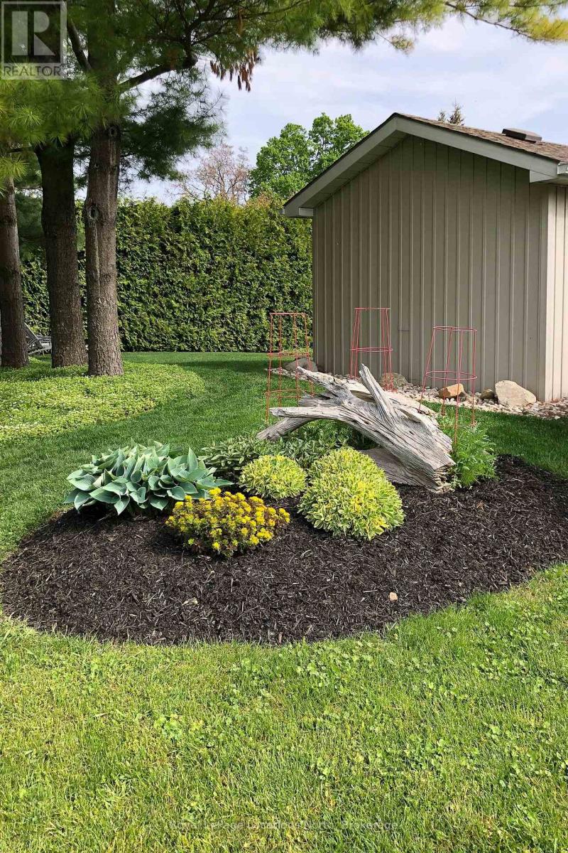 23 Huron Street W, Blue Mountains, Ontario  N0H 2P0 - Photo 34 - X12778690