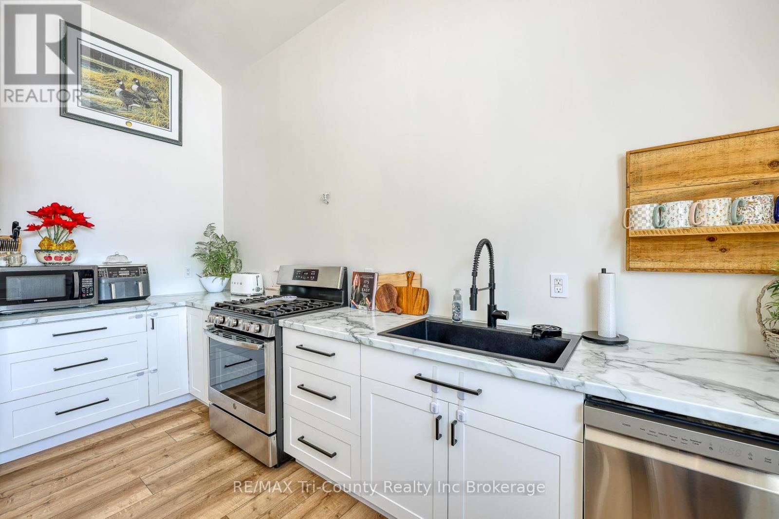 53 Wellington Street, Bayham, Ontario  N0J 1T0 - Photo 13 - X12778514